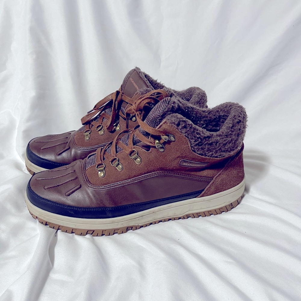 Weatherproof men’s boots